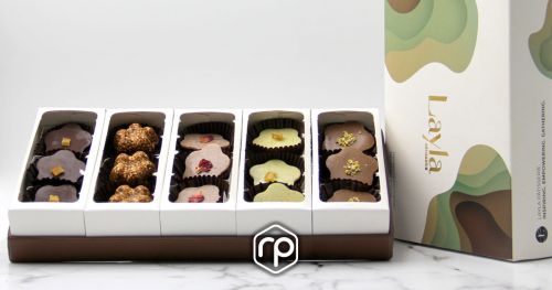 Chocolate box "Flowers" 15 pieces - Layla Pâtisserie