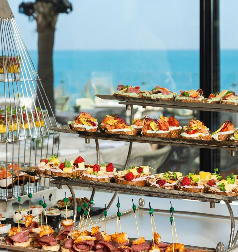 Exceptional Buffet and Musical Entertainment to Celebrate Eid with Family